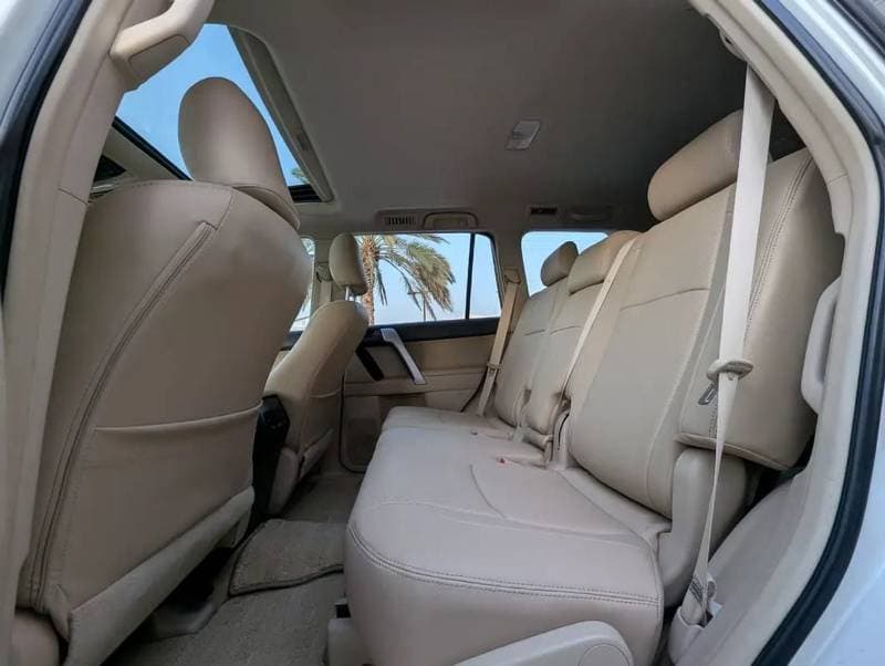 2018 Toyota Prado GXR thumbnail 7