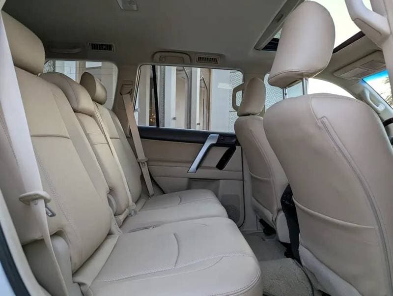 2018 Toyota Prado GXR thumbnail 6