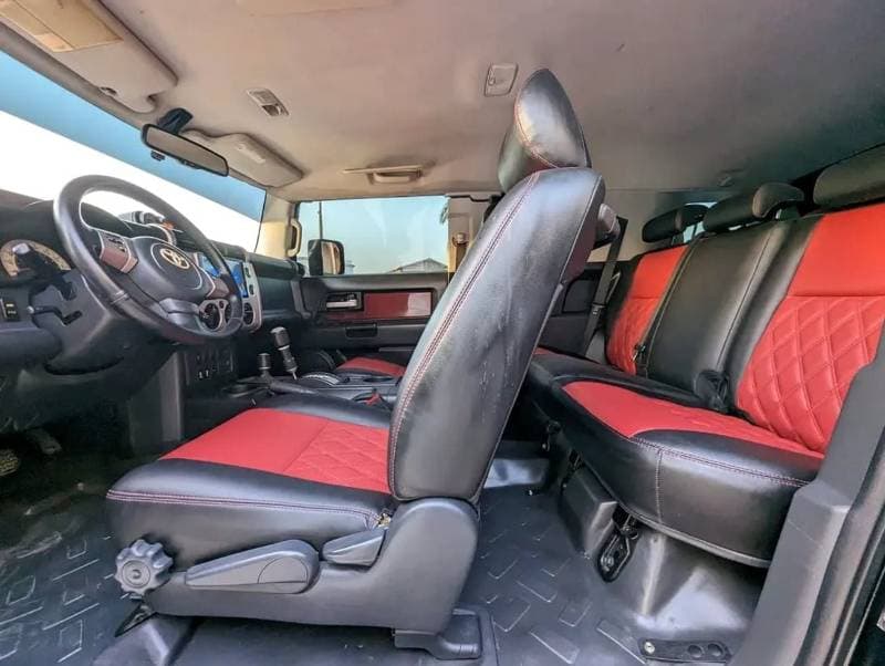 2011 Toyota FJ Cruiser BASE thumbnail 5