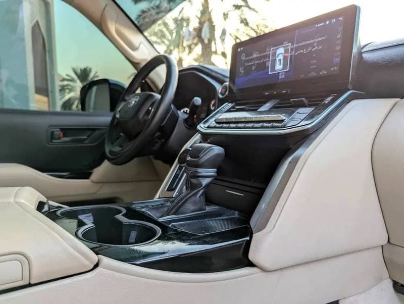 2024 Toyota Land Cruiser GXR thumbnail 5