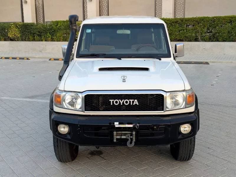 2018 Toyota Land Cruiser 70 LC79 LX thumbnail 3