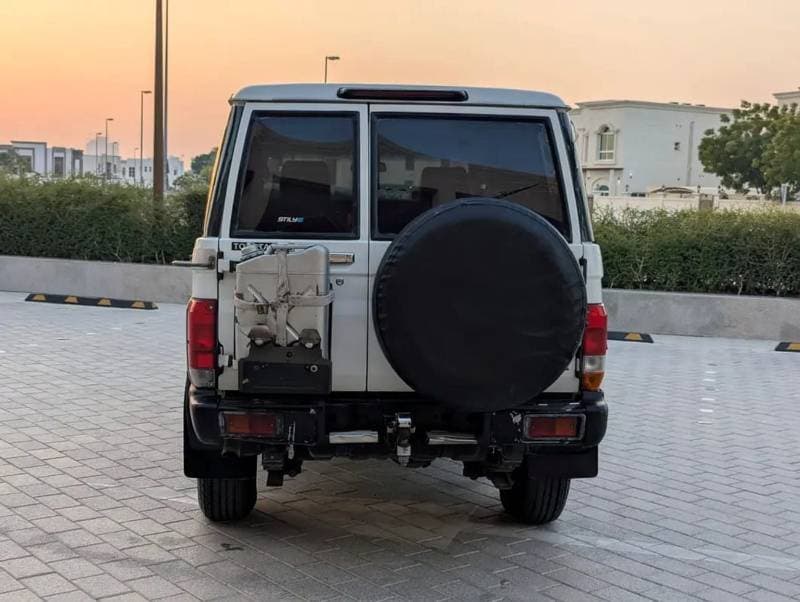 2018 Toyota Land Cruiser 70 LC79 LX thumbnail 6