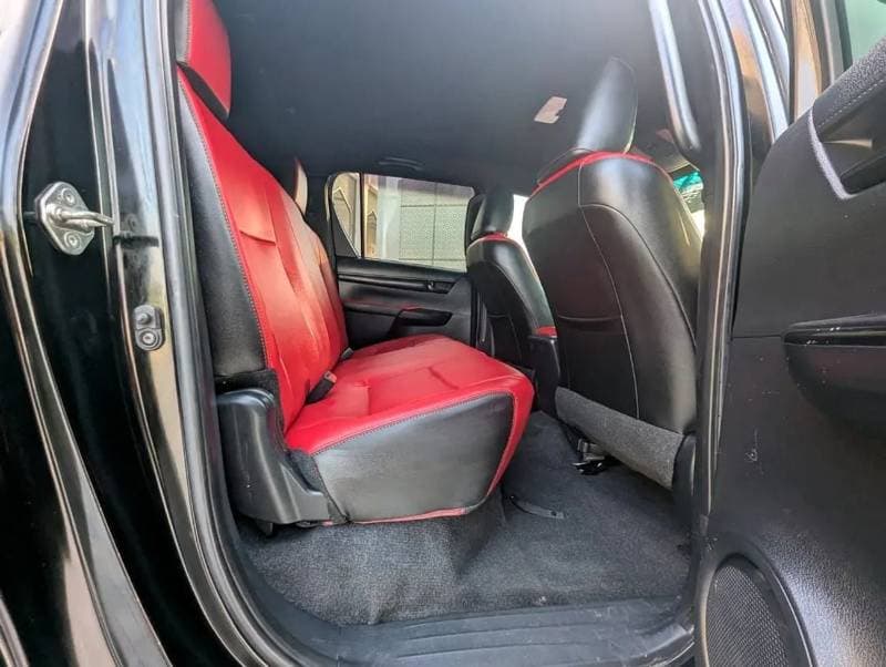 2021 Toyota Hilux ADVENTURE thumbnail 8