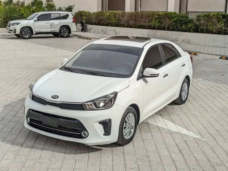 2020 Kia Pegas LX thumbnail 2