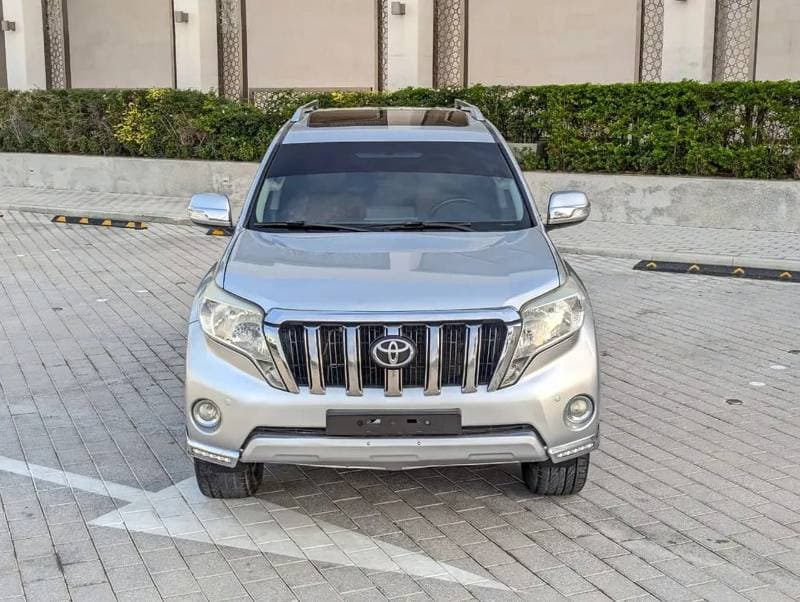 2016 Toyota Prado VXR thumbnail 2