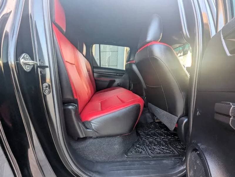 2021 Toyota Hilux ADVENTURE thumbnail 6