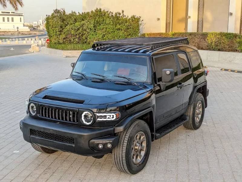 2011 Toyota FJ Cruiser BASE thumbnail 2