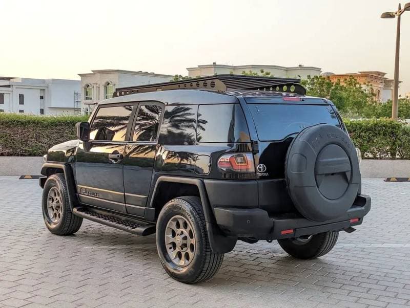 2011 Toyota FJ Cruiser BASE thumbnail 4