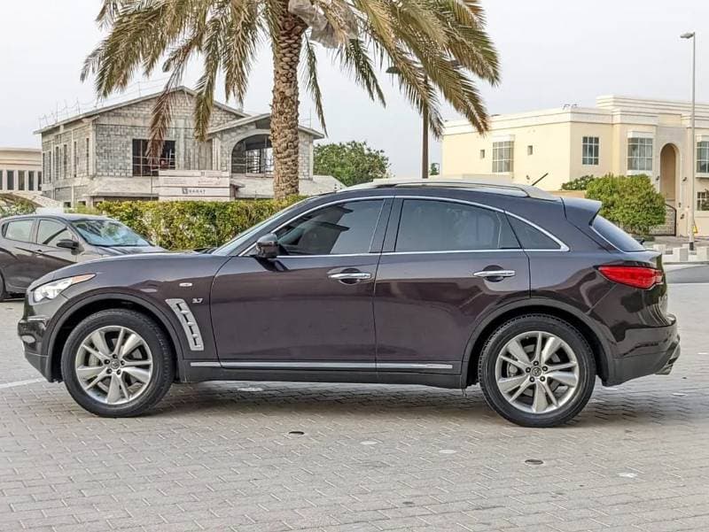 2017 Infiniti QX70 LUXURY thumbnail 7