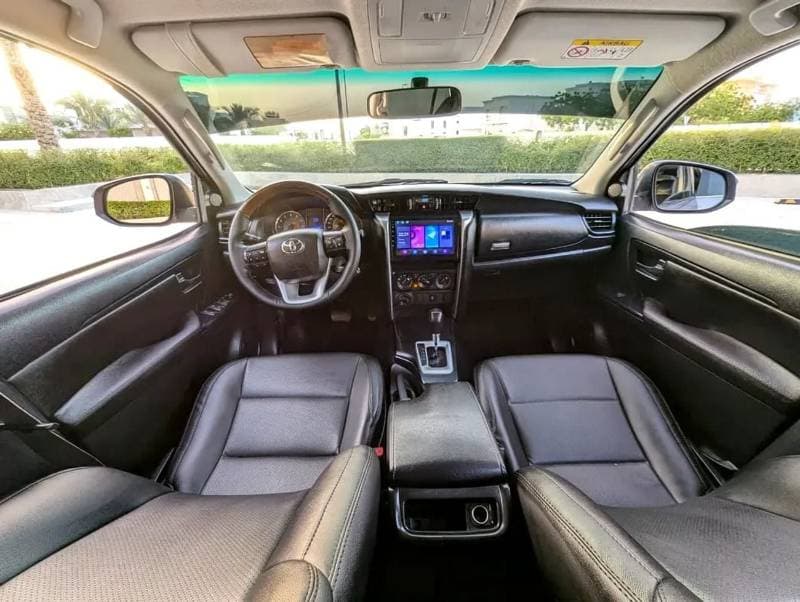 2017 Toyota Fortuner EXR thumbnail 3