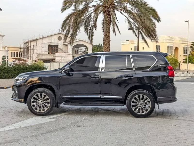 2020 Toyota Prado GXR thumbnail 7