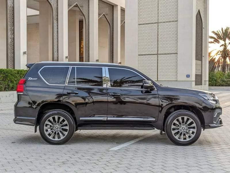 2020 Toyota Prado GXR thumbnail 8