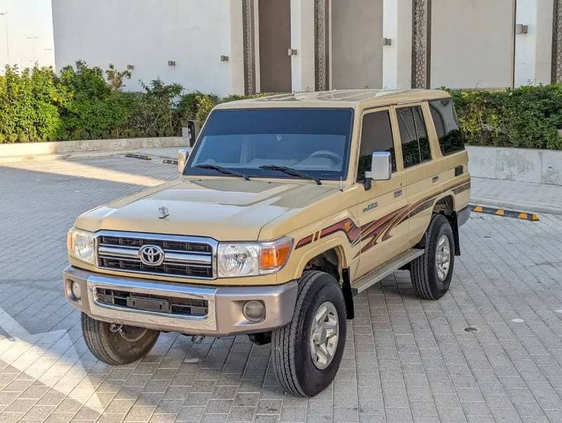 2012 Toyota Land Cruiser 70 Diesel thumbnail 2