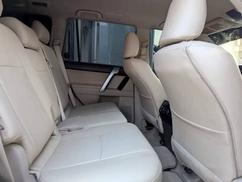 2018 Toyota Prado EXR thumbnail 4