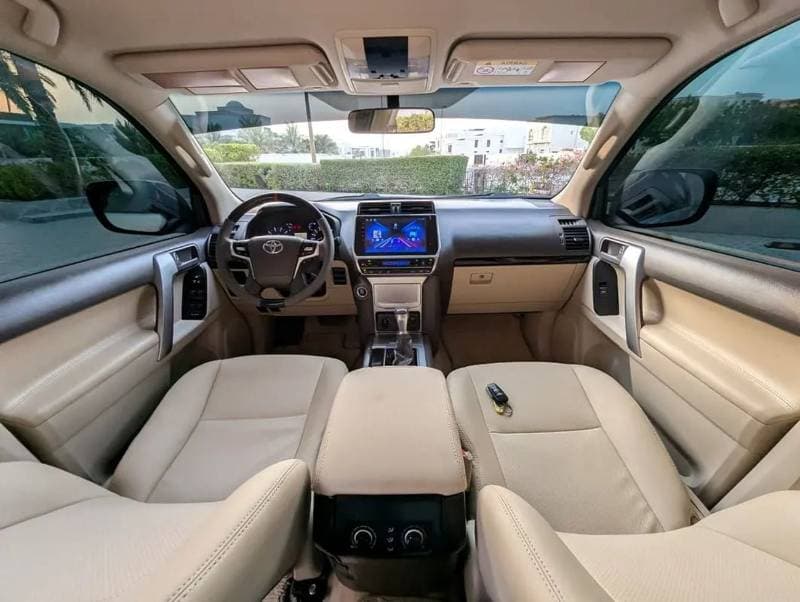 2018 Toyota Prado EXR thumbnail 3