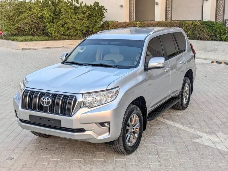 2018 Toyota Prado EXR thumbnail 2