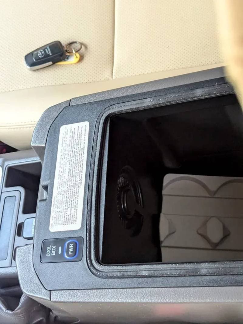 2018 Toyota Prado EXR thumbnail 6