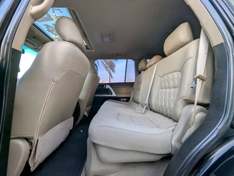 2008 Toyota Land Cruiser VXR thumbnail 8