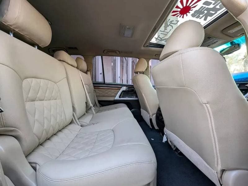 2008 Toyota Land Cruiser VXR thumbnail 7
