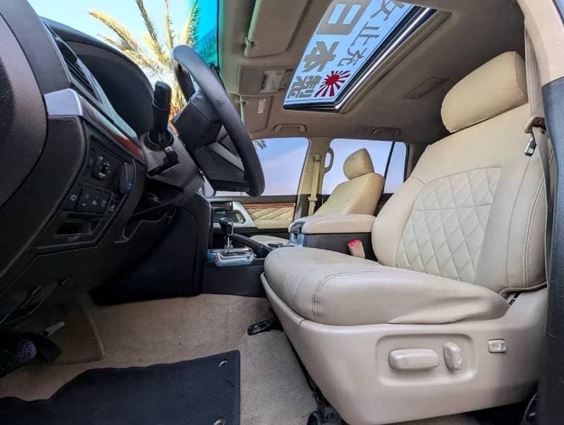 2008 Toyota Land Cruiser VXR thumbnail 5