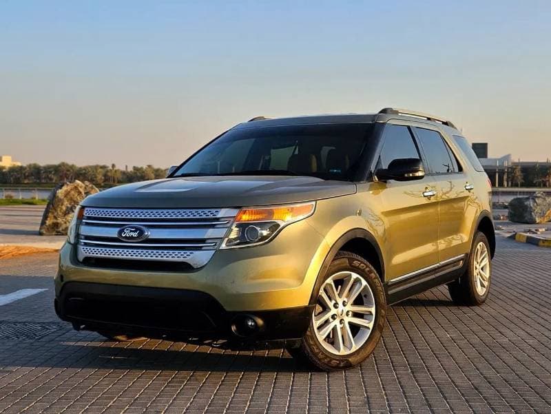 2013 Ford Explorer XLT thumbnail 3