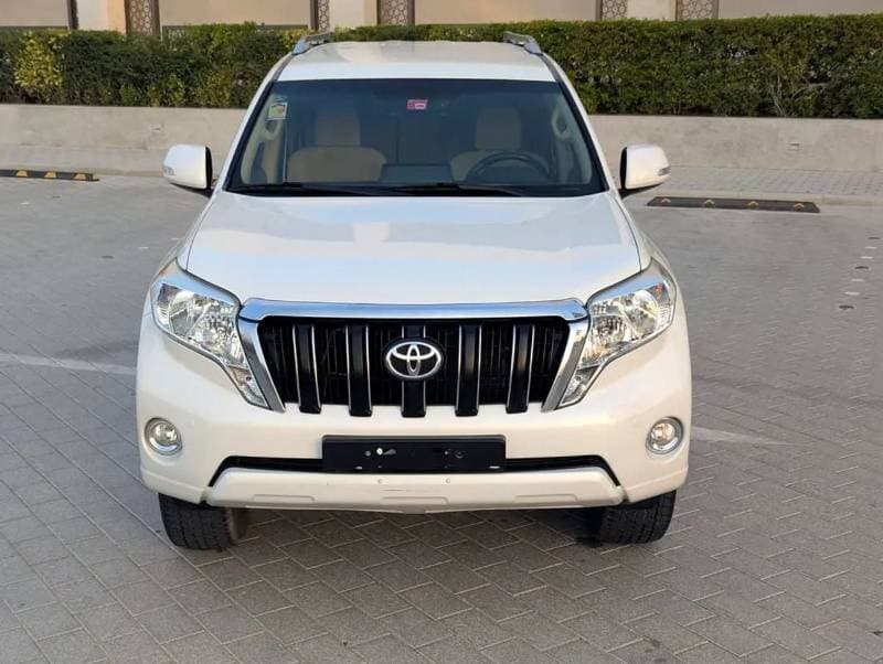 2017 Toyota Prado GXR thumbnail 2
