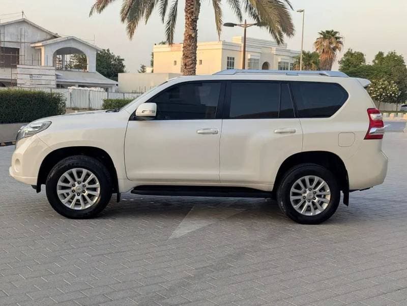 2017 Toyota Prado GXR thumbnail 7