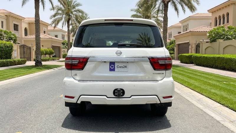 2024 Nissan Patrol SE TITANIUM thumbnail 4