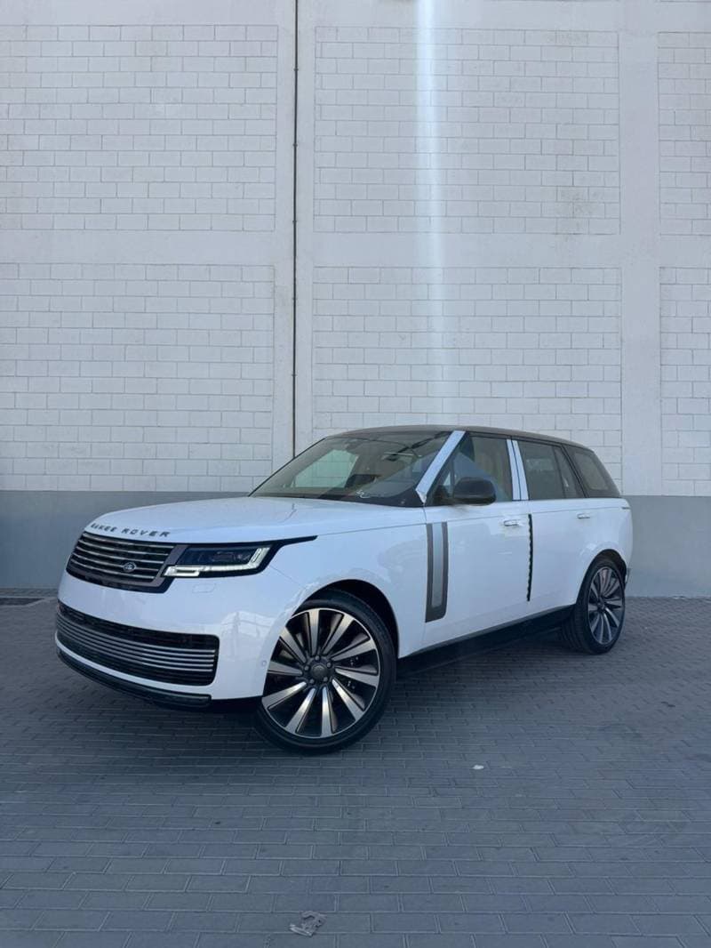 2026 Land Rover Range Rover SV LWB P615