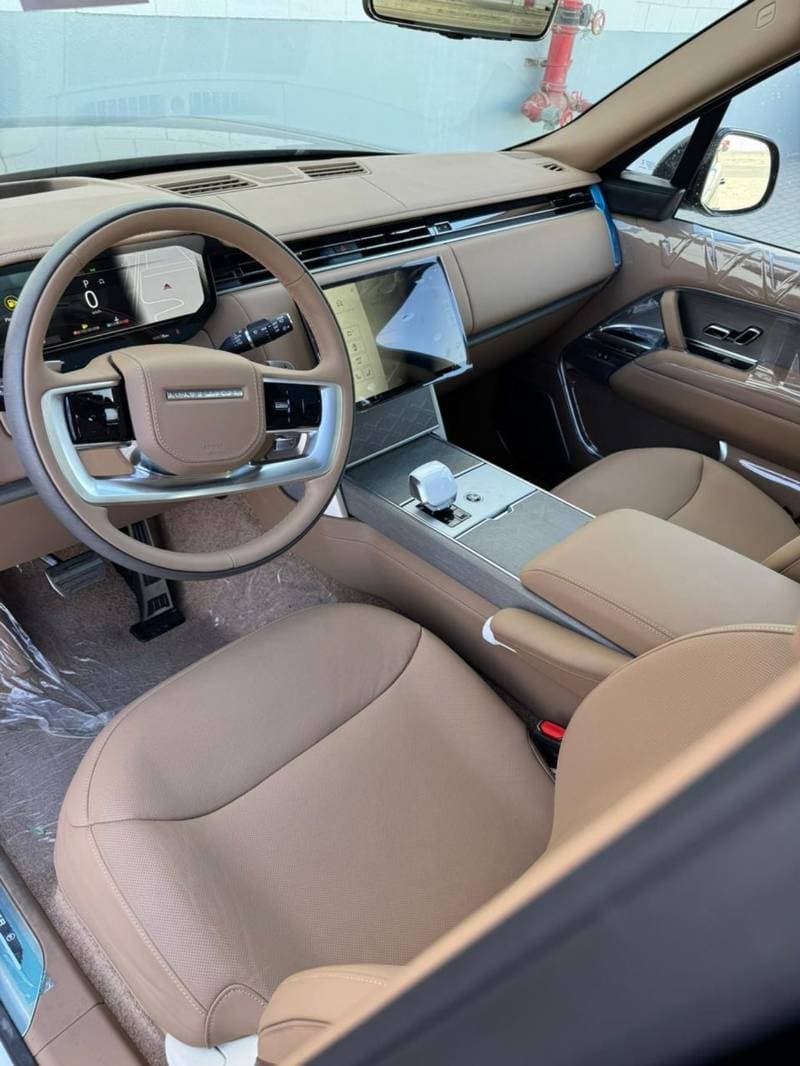 2026 Land Rover Range Rover SV LWB P615 thumbnail 7