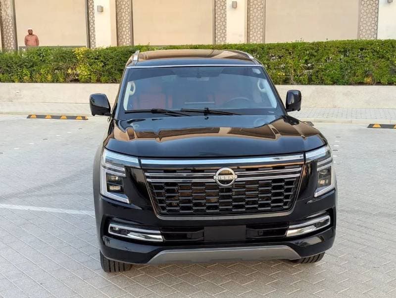 2017 Nissan Patrol XE thumbnail 3
