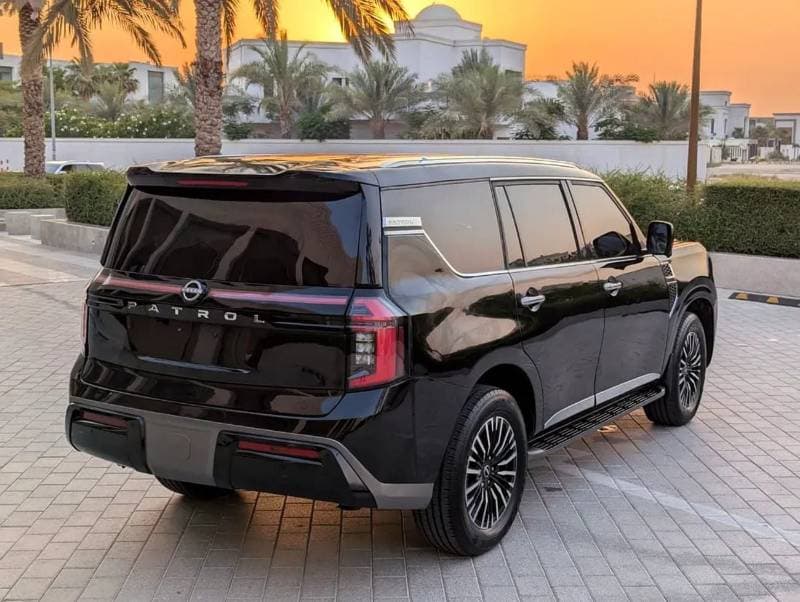 2017 Nissan Patrol XE thumbnail 7