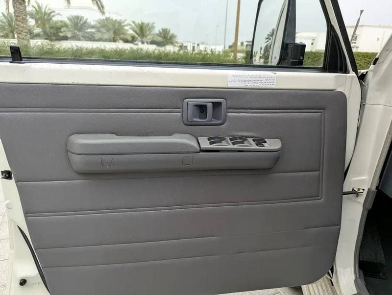 2018 Toyota Land Cruiser 70 LC79 LX thumbnail 7