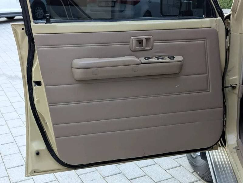 2020 Toyota Land Cruiser 70 LC76 HARD TOP thumbnail 7