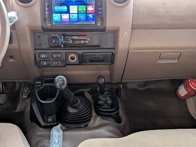 2020 Toyota Land Cruiser 70 LC76 HARD TOP thumbnail 6
