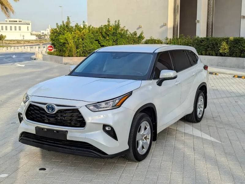 2022 Toyota Highlander GXR thumbnail 2
