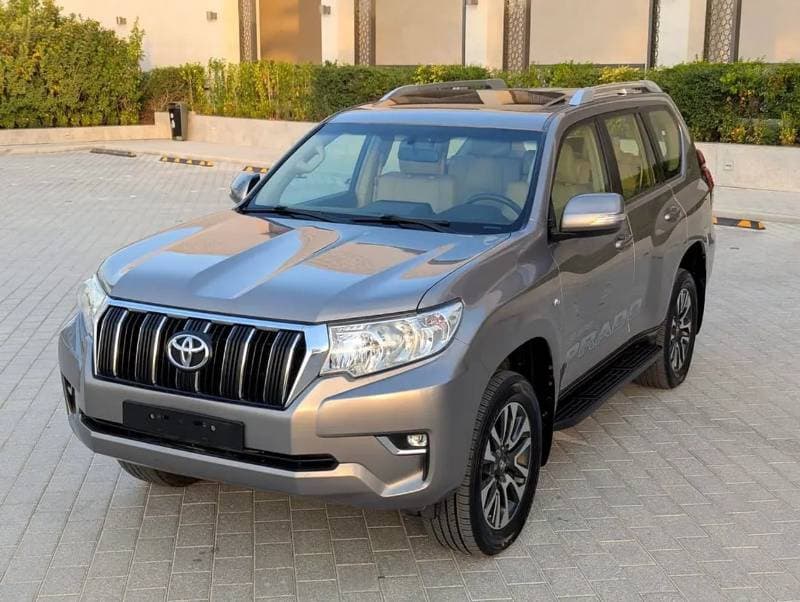 2022 Toyota Prado TX L thumbnail 2