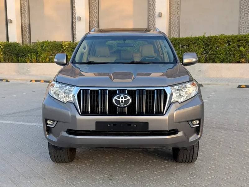 2022 Toyota Prado TX L thumbnail 4