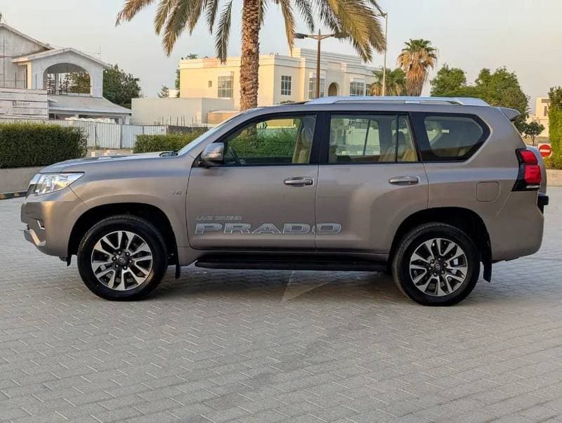 2022 Toyota Prado TX L thumbnail 5