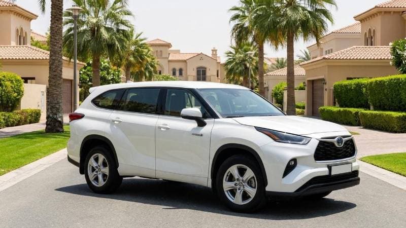 2023 Toyota Highlander GXR thumbnail 3