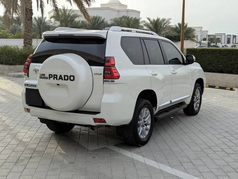 2018 Toyota Prado VXR thumbnail 5