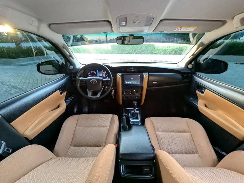 2024 Toyota Fortuner EXR thumbnail 4