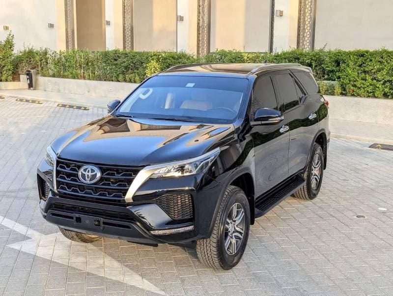 2024 Toyota Fortuner EXR thumbnail 2