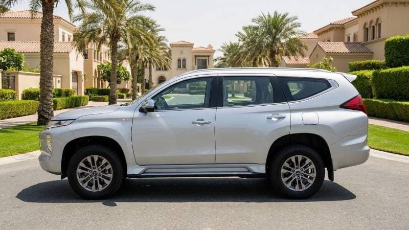 2022 Mitsubishi Montero Sport GLX thumbnail 5