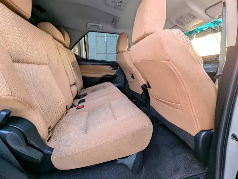 2023 Toyota Fortuner EXR thumbnail 6
