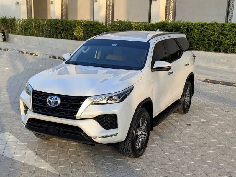 2023 Toyota Fortuner EXR thumbnail 2