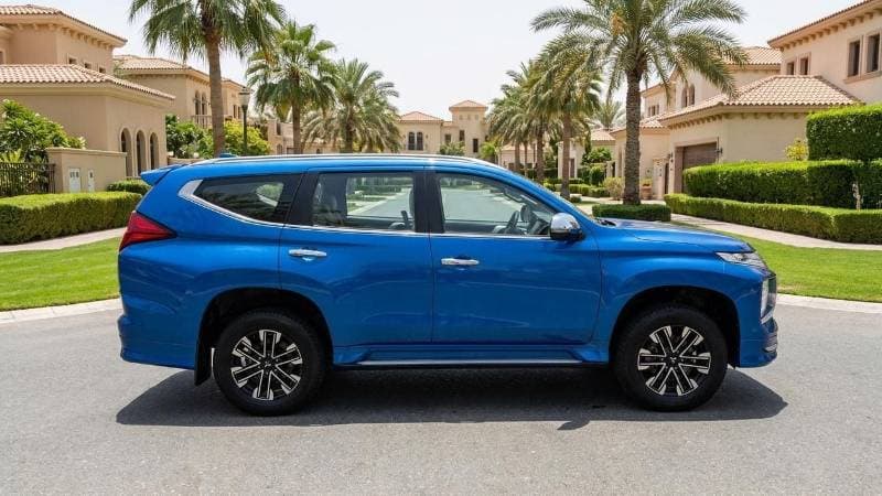 2023 Mitsubishi Montero Sport GLS MIDLINE thumbnail 3