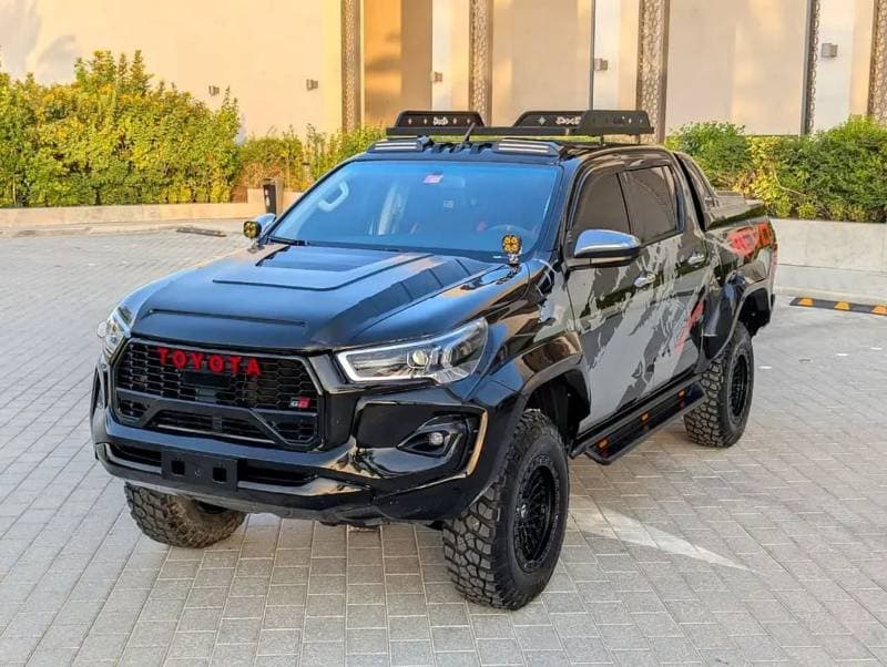 2020 Toyota Hilux GR SPORT thumbnail 2