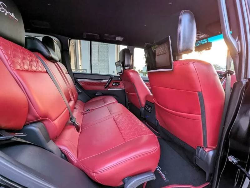 2020 Mitsubishi Pajero GLS thumbnail 4