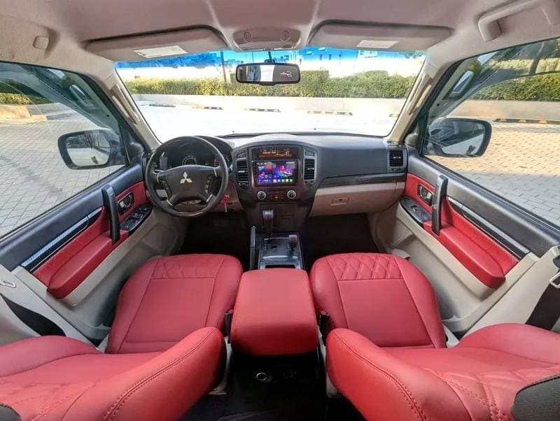 2015 Mitsubishi Pajero GLS MIDLINE thumbnail 3